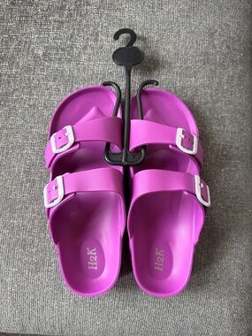 H2K Women's Double-Buckle Slide Sandals in Bright Purple